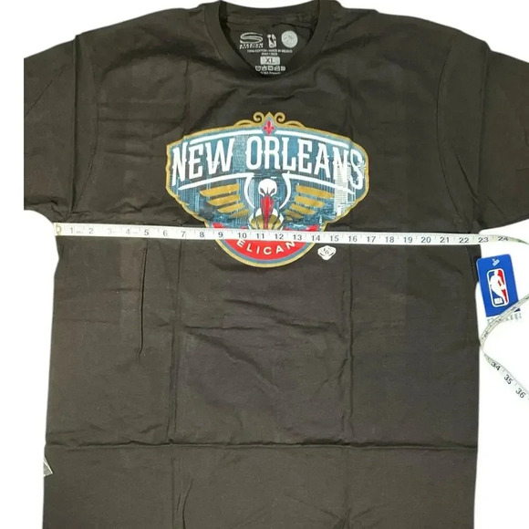 NBA New Orleans Pelicans Stadium Essentials T-Shirt Black Size XLarge NWT - Picture 8 of 10